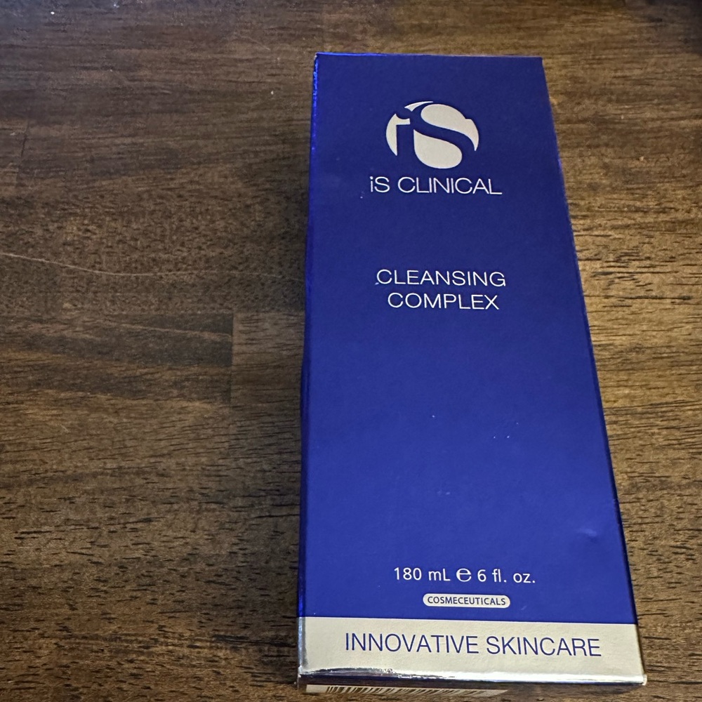 iS Clinical CLEANSING COMPLEX RESURFACING, CLEARING, DEEP-CLEANSING
